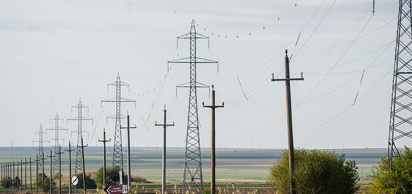 Linii electrice aeriene.